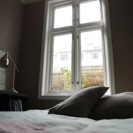 Central Apt In Residential Area-pro Managed * Bergen