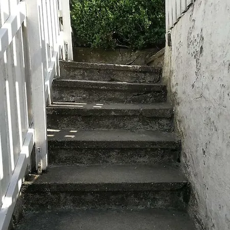 Central Apt In Residential Area-pro Managed