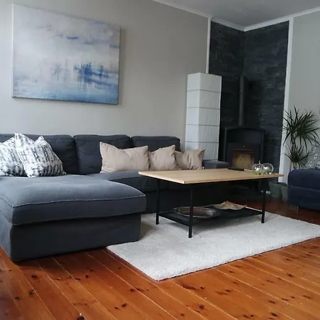 Central Apt In Residential Area-pro Managed