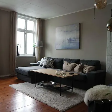 Central Apt In Residential Area-pro Managed * Bergen