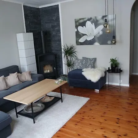 Central Apt In Residential Area-pro Managed Apartamento